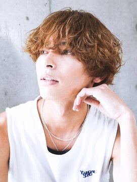 アルファ 新宿(alpha) サーフカール/ 刈り上げセンターパート/ブルーブラック[新宿駅]