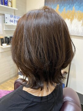 ホリスティックビューティーファミリア 外ハネレイヤー