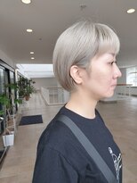 ビュートリアム 神戸(BEAUTRIUM)&nbsp;ハイトーンの丸みショートボブ/ショートカット/30代/40代