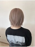 ぱたっとふわっとレイヤーボブ×ホワイトベージュ