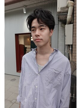 シイ(SIE) パーマの残りを活かしたセンターパート