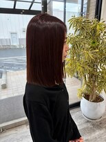サロンド ベレーザ トータ(salao de beleza tota)&nbsp;カシスブラウン × 切りっぱなしボブ