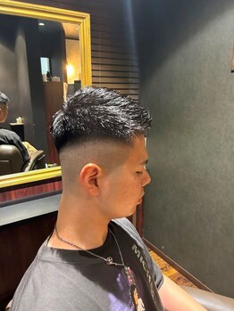 トップ 道徳店(TOP)の写真/【平日２２時までOPEN　メンズ専門サロン】ビジネスカジュアル、スーツに合わせたヘアスタイルをご提案！