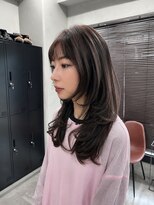 キャリー(Caly) バレイヤージュ/ウルフカット/ハッシュカット/韓国
