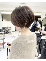 バンプ ギンザ(BUMP GINZA)&nbsp;40.50代前下がりショートボブ×白髪ぼかしハイライト【湯本】