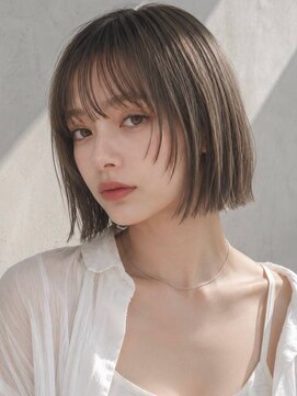 ヴェイン 渋谷(vain) 切りっぱなしボブ シアーバング ストレート 艶髪 グレージュ