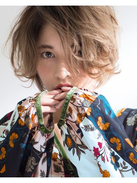 ヘアアンドエステ ヒロイン 西麻布本店(Hair&Esthe HIROIN) 外国人風ハイトーンボブ『山村雄貴』