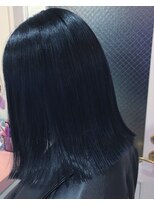 ベティ(Bettie)&nbsp;ネイビーアッシュブラック×切りっぱボブ