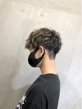 モノ アンド イニ(Mono & inni) メンズカット