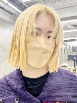 ソーコ 渋谷(SOCO) 抜きっぱなしブロンドホワイトカラーケアブリーチダブルカラー