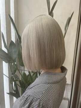 アン(Hair make un) 【ダブルカラー♪♪】リアルホワイト♪♪