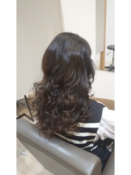 ヘア アトリエ ヴィヴァーチェ(hair atelier Vivace) ロング　ツヤサラ　ゴージャス