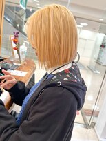 【morio】札幌ボブ　ぱつっと切りっぱなしハイトーンボブ