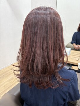 フリック(FLiC) レイヤーカット×ピンクカラー