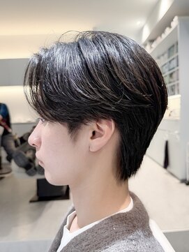 ノラ ウメダ(NORA UMEDA) 毛流れセンターパートマッシュ