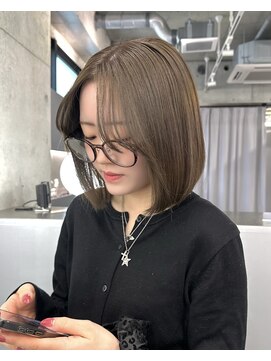 ローレン(Lolen.) オリーブカラー (福岡/ブリーチ/ハイトーン/レイヤーカット)