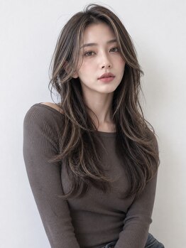 ゴロクヘアー(56 hair)の写真/明るめカラーやさりげないハイライトで白髪を活かして、大人のグレイカラーをもっと自由に楽しむ★