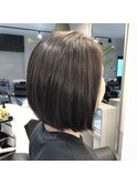 大人前下がりボブ