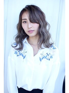 ナブラ(NABLA) かきあげセミディ ハイライトカラー グレージュ