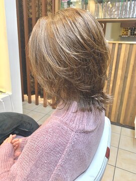 クオリス 上板橋店(QUALIS) 大人かわいい★レイヤーカット/アッシュベージュ/ロブヘアー