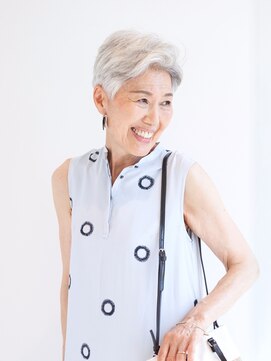 えがお美容室 【えがお美容室】50代60代に人気◎白髪も素敵にシルバーショート