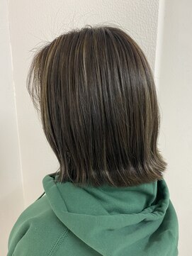 アングゥ ウル(ungu ul) 外ハネボブ/切りっぱなしボブ/ハイライト