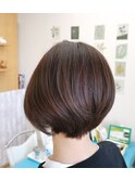 暗めアッシュ前下がりショートボブ