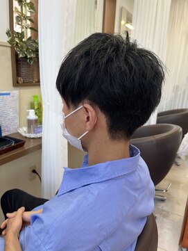 コアフィールフィス(COIFFURE fils) 《見附 今町》メンズ 刈り上げショート 黒髪