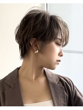 イヴォークトーキョーオーサカ(EVOKE TOKYO osaka) かっこいい×抜け感ショート