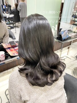 アピッシュ ギンザ(apish ginza) tomo tomo 髪質改善しながらクビレカールコテ巻きデジタルパーマ