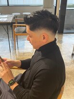 ニュート(Neut )&nbsp;七三パートスタイルスキンフェードダウンパーマ