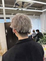 スイ(sui)&nbsp;ハイトーングレー&波巻きツイストスパイラルパーマ