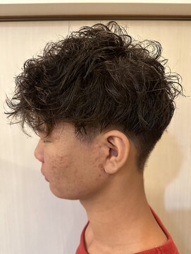 フォレスト ヒル Forest Hill by Genitore パーマ風くせ毛スタイル