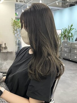 オウル(Owll) *暗め透明感カラーオリーブグレージュ*