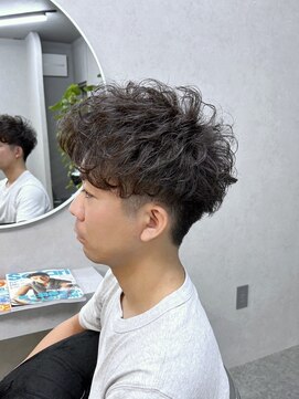 クロア(CHROA) 【刈り上げマッシュツイスパパーマ】