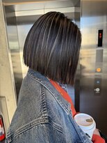 ルーフ 町田店(LUFE) 細めハイライトカラー× 切りっぱなしボブ