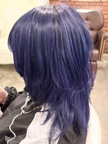 ルネラトーキョー(RUNERA TOKYO)&nbsp;ウルフカットレイヤーカットネイビーブルーパープル髪質改善