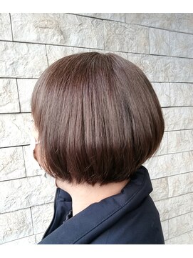 フラット 千葉(Flat.) くせ毛を生かしてアイロン仕上げショートボブ【千葉】【千葉駅】