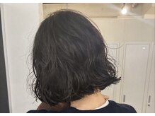 【ニュアンスパーマ】抜け感と色気を引き出す、ラフで今っぽい大人のスタイルをご提案