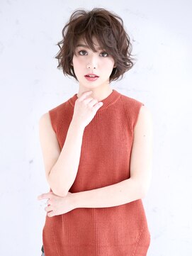 ユーアンボワーズ(U-AMBOISE) 大人フェミニンなエアリーショートボブ