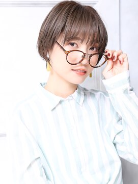 クラッチ ユニ(CLUTCH uni) 大人可愛い２０代３０代４０代小顔　グレージュ E4