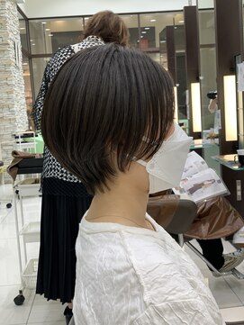 レブリィ ゼンコーハシモト(Reverie ZENKO Hashimoto) 丸み骨格補正スッキリショート