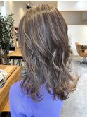 30代、40代◎／ハイライト／外はね／アッシュグレージュ