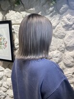 ラウンジ(Lounge) 外ハネシルバーアッシュ!