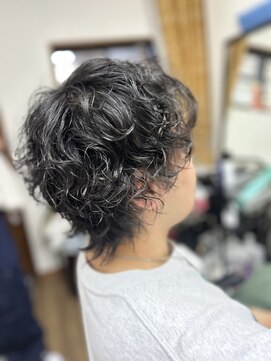 マリー 外はねウルフツイストスパイラルヘア