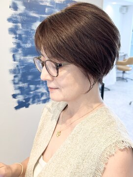 ファチュール(fAture.) 50代60代ひし形ハンサムショートボブ前下がりグレーベージュ