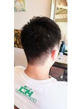 エヴァン(Evan) トップ短め刈り上げスタイル★