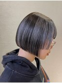 白髪ぼかし/ハイライト/アッシュグレー/切りっぱなしボブ