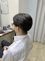 ヤコブ ヘアー(Jacob hair)&nbsp;フェザーパーマスタイル/メンズヘアカタログ/センターパート