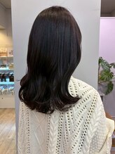 アトリエ タキ(atelier.taki)&nbsp;レイヤーカット 髪質改善 ダークブラウン 艶髪 韓国ヘア 20代